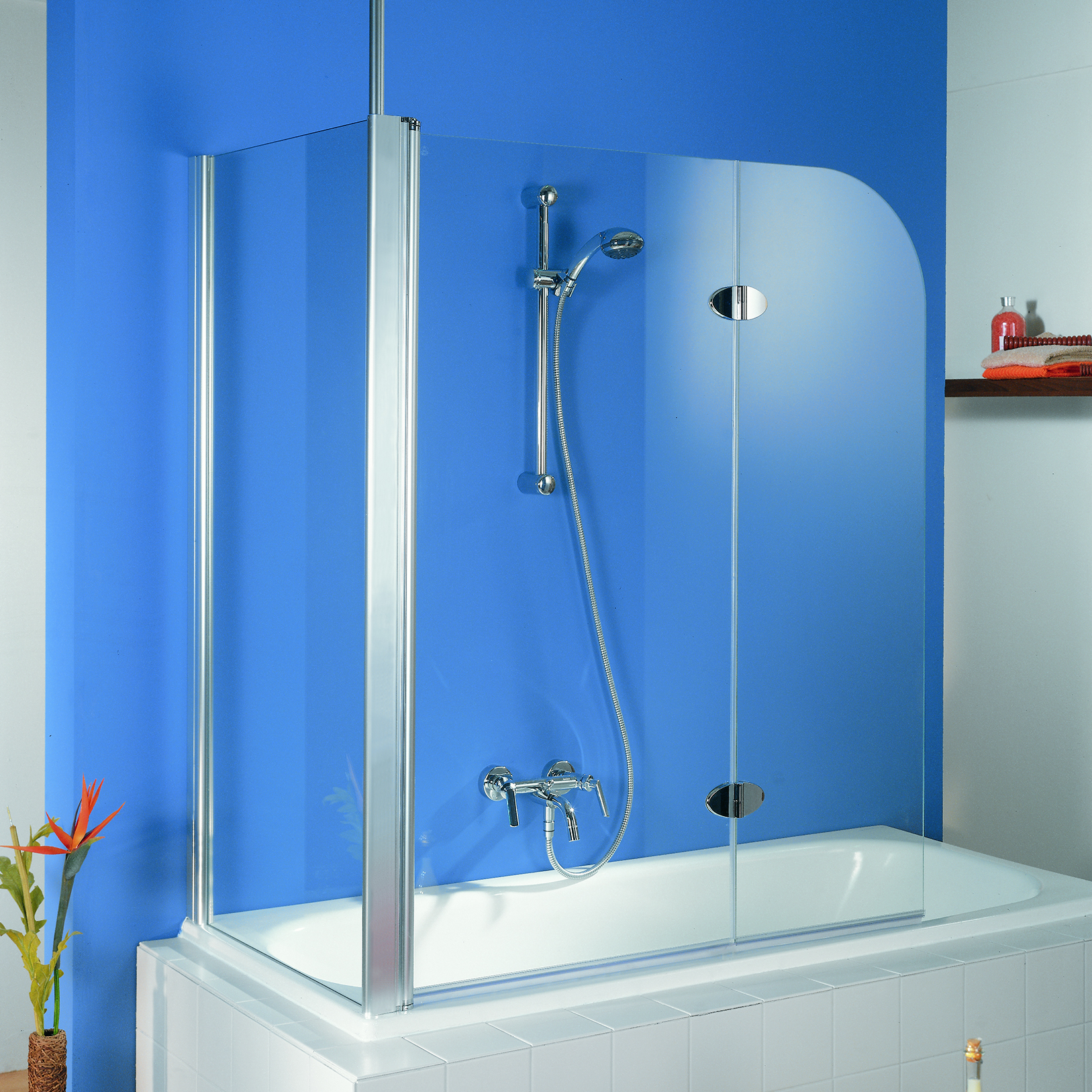 HSK teilgerahmte Seitenwand zu Drehfalttür „Exklusiv“ Glas Grau, Profile Weiß, für #Türbreite#, B: 750 mm H: 1400 mm HSK teilgerahmte Seitenwand zu Drehfalttür „Exklusiv“ Glas Grau, Profile Weiß, für #Türbreite#, B: 750 mm H: 1400 mm