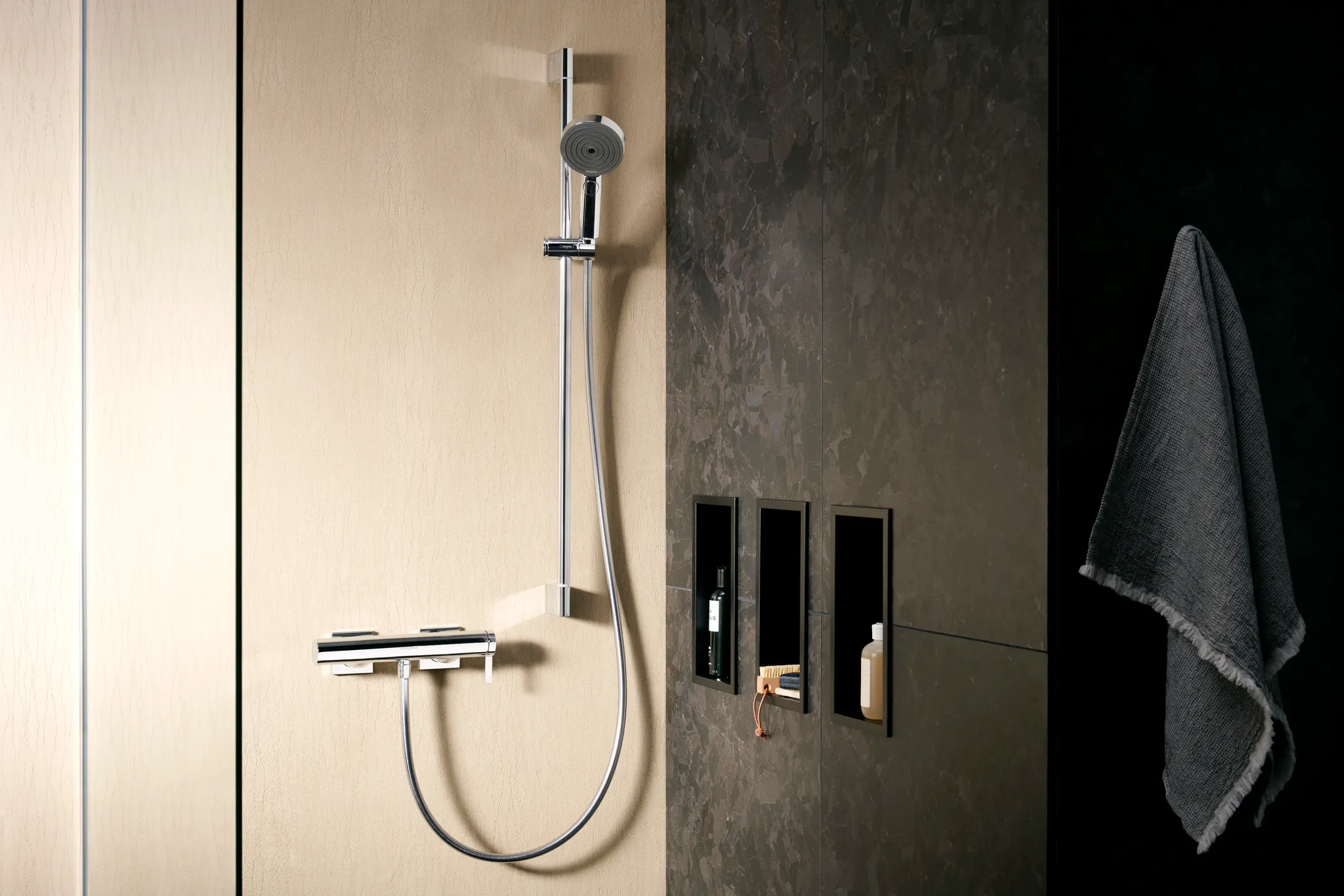 Hansgrohe Pulsify Select S 105 3jet Relaxation Brauseset mit Stange, Chrom Hansgrohe Pulsify Select S 105 3jet Relaxation Brauseset mit Stange, Chrom