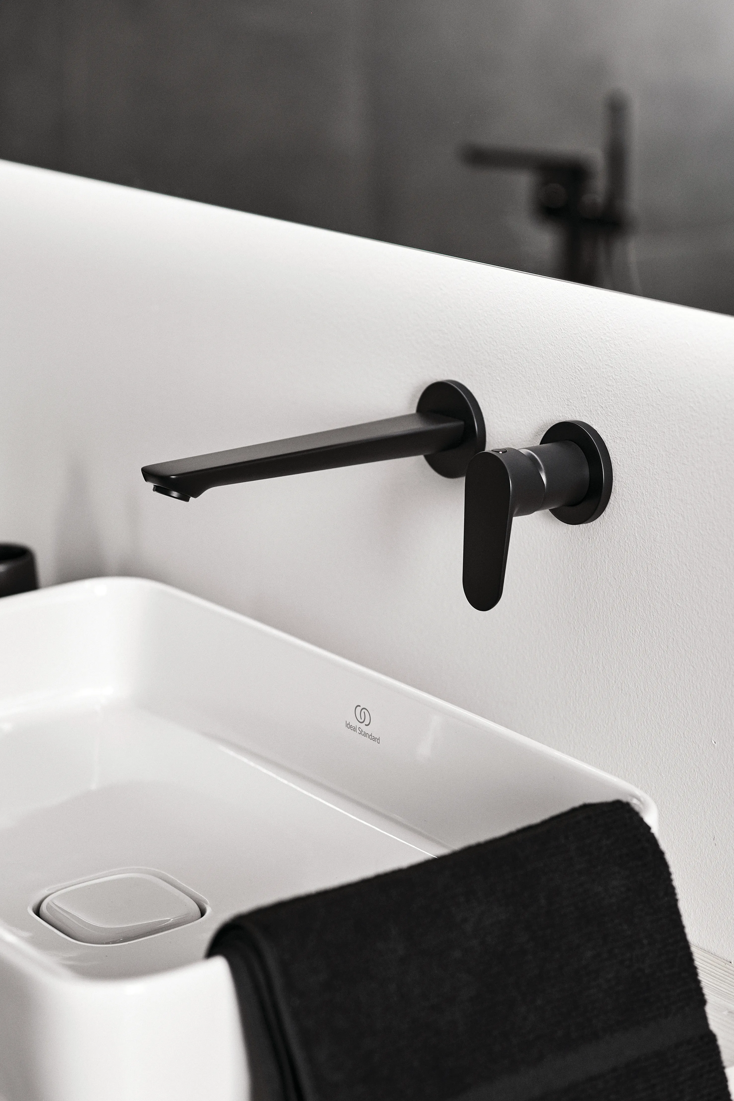 Wand-Waschtischarmatur Cerafine O Ausladung 224mm Chrom Wand-Waschtischarmatur Cerafine O Ausladung 224mm Chrom