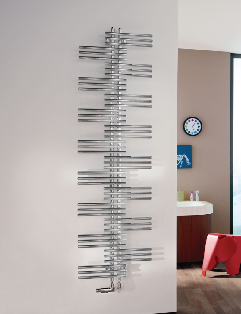 Zehnder Design-Heizkörper „Yucca“ 60 × 134 cm, Sammelrohre mittig in Chrom Zehnder Design-Heizkörper „Yucca“ 60 × 134 cm, Sammelrohre mittig in Chrom