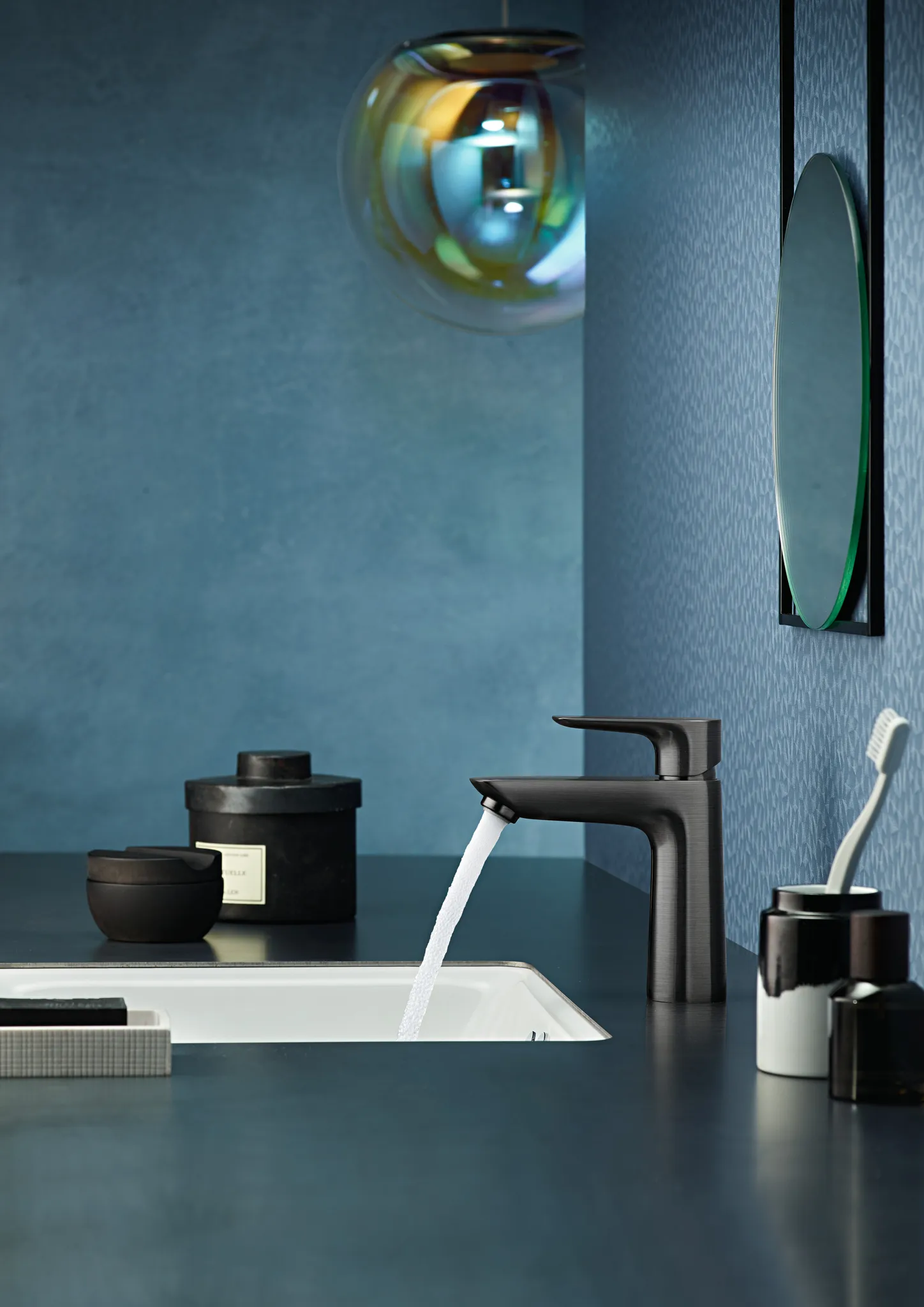 Hansgrohe Talis E Einhebel-Waschtischmischer 110 Brushed Black Chrome, Ausladung 112 mm, Auslaufhöhe 104 mm, Hebelgriff, Normalstrahl, max. Durchflussmenge 5 l/min Hansgrohe Talis E Einhebel-Waschtischmischer 110 Brushed Black Chrome, Ausladung 112 mm, Auslaufhöhe 104 mm, Hebelgriff, Normalstrahl, max. Durchflussmenge 5 l/min
