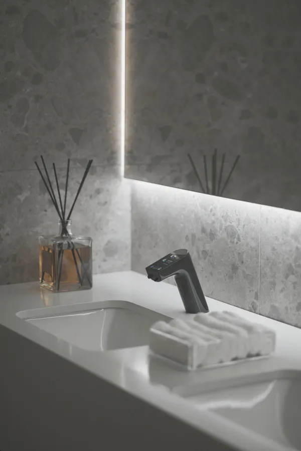 Sensor-Waschtischarmatur Intellimix, mit Seife, Chrom Sensor-Waschtischarmatur Intellimix, mit Seife, Chrom