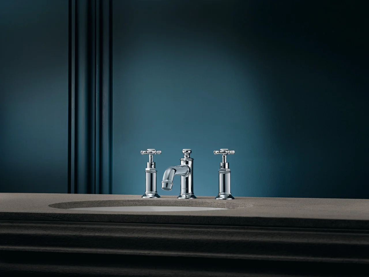 Hansgrohe AXOR Montreux 3-Loch Waschtischarmatur Chrom, Ausladung 143 mm, ComfortZone 30, Normalstrahl, max. Durchfluss 5 l/min Hansgrohe AXOR Montreux 3-Loch Waschtischarmatur Chrom, Ausladung 143 mm, ComfortZone 30, Normalstrahl, max. Durchfluss 5 l/min