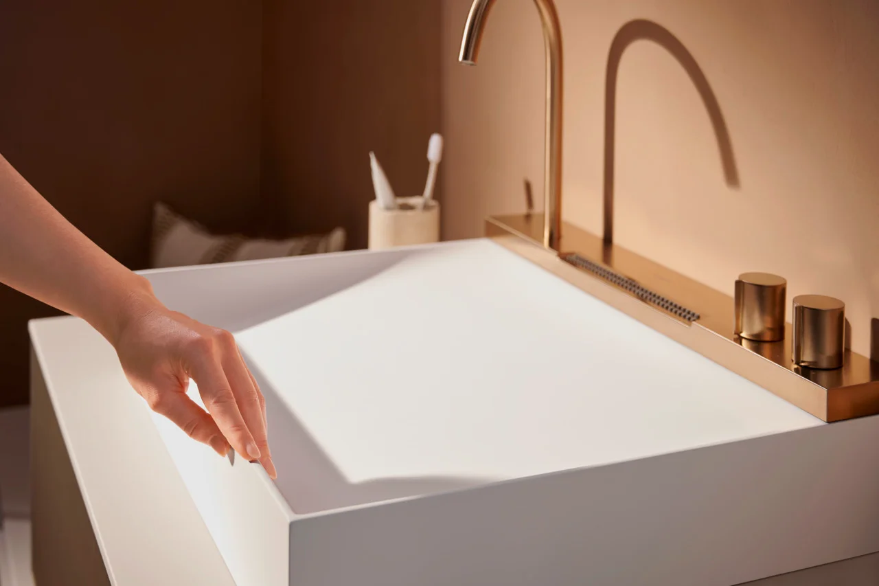 Hansgrohe Xarita S Spiegel 900/50 mit LED-Beleuchtung, kapazitivem Berührungssensor und AntiFog-Funktion in Mattweiß