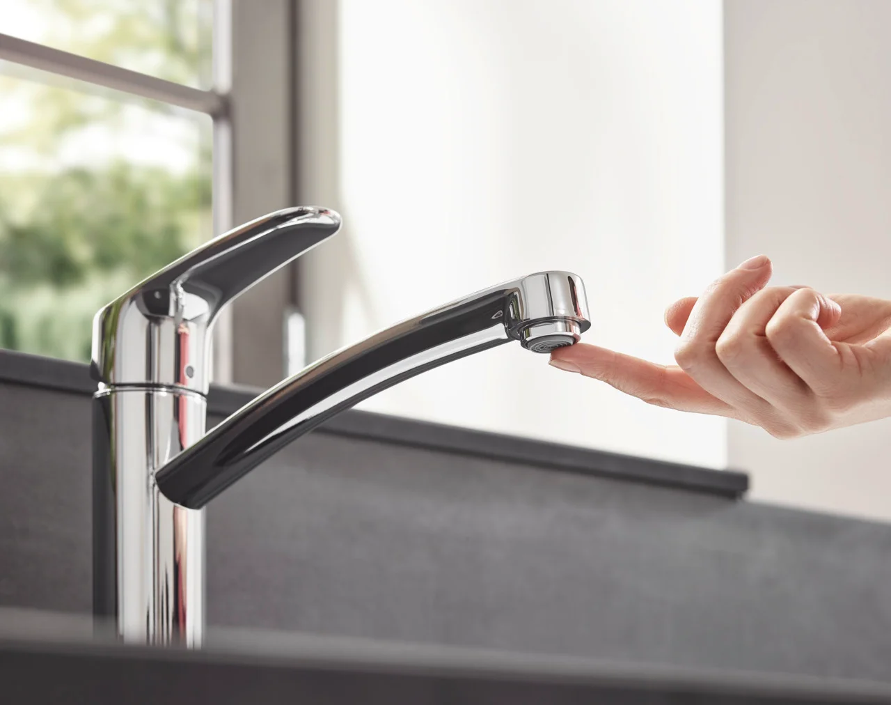 Hansgrohe Focus M41 Einhebel-Küchenmischer 160, 1jet, Chrom Hansgrohe Focus M41 Einhebel-Küchenmischer 160, 1jet, Chrom