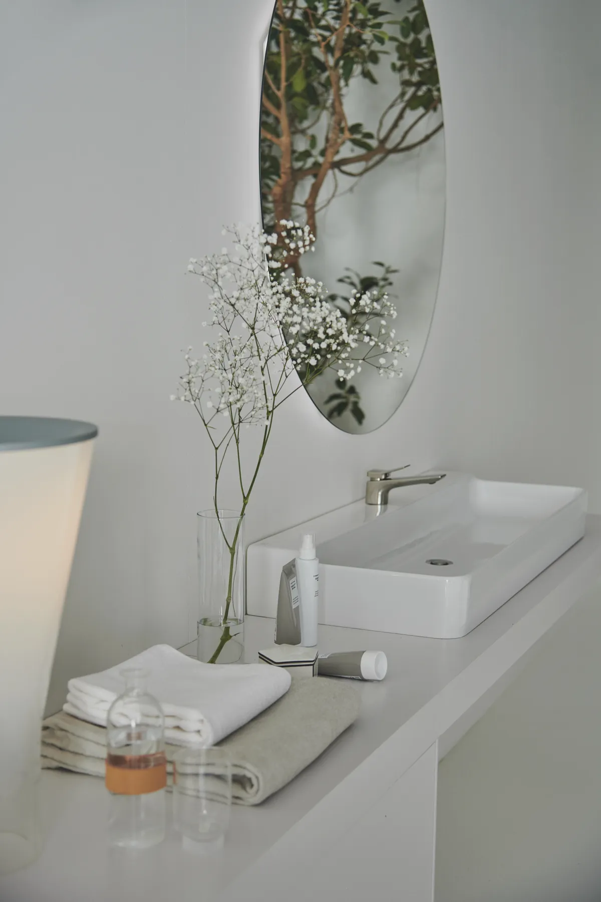 Waschbecken „Conca“ 120 × 45 × 14,5 cm, Hahnlochposition mittig in Weiß Waschbecken „Conca“ 120 × 45 × 14,5 cm, Hahnlochposition mittig in Weiß