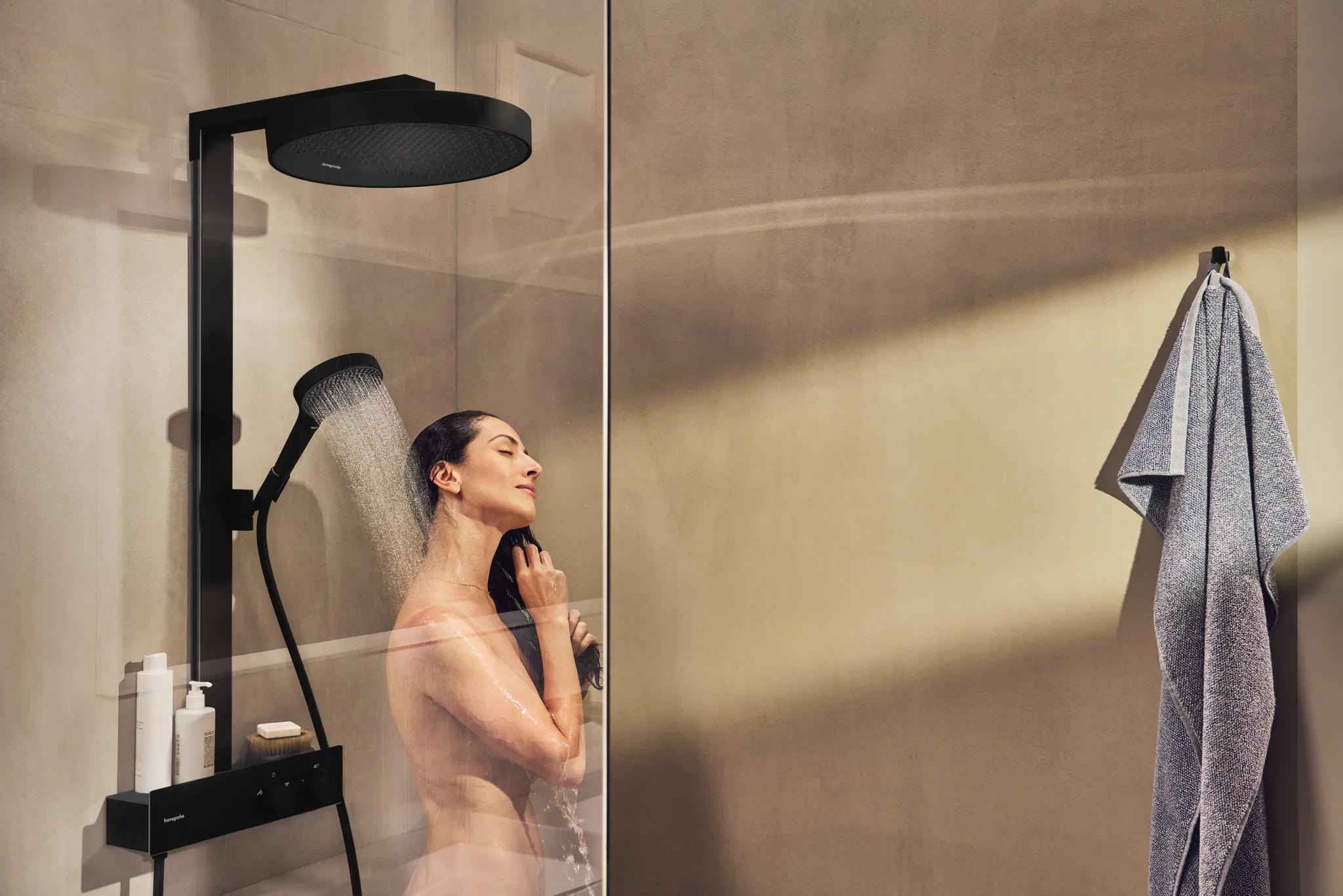 Rainfinity Showerpipe 360 1jet mit ShowerTablet 350 Chrom