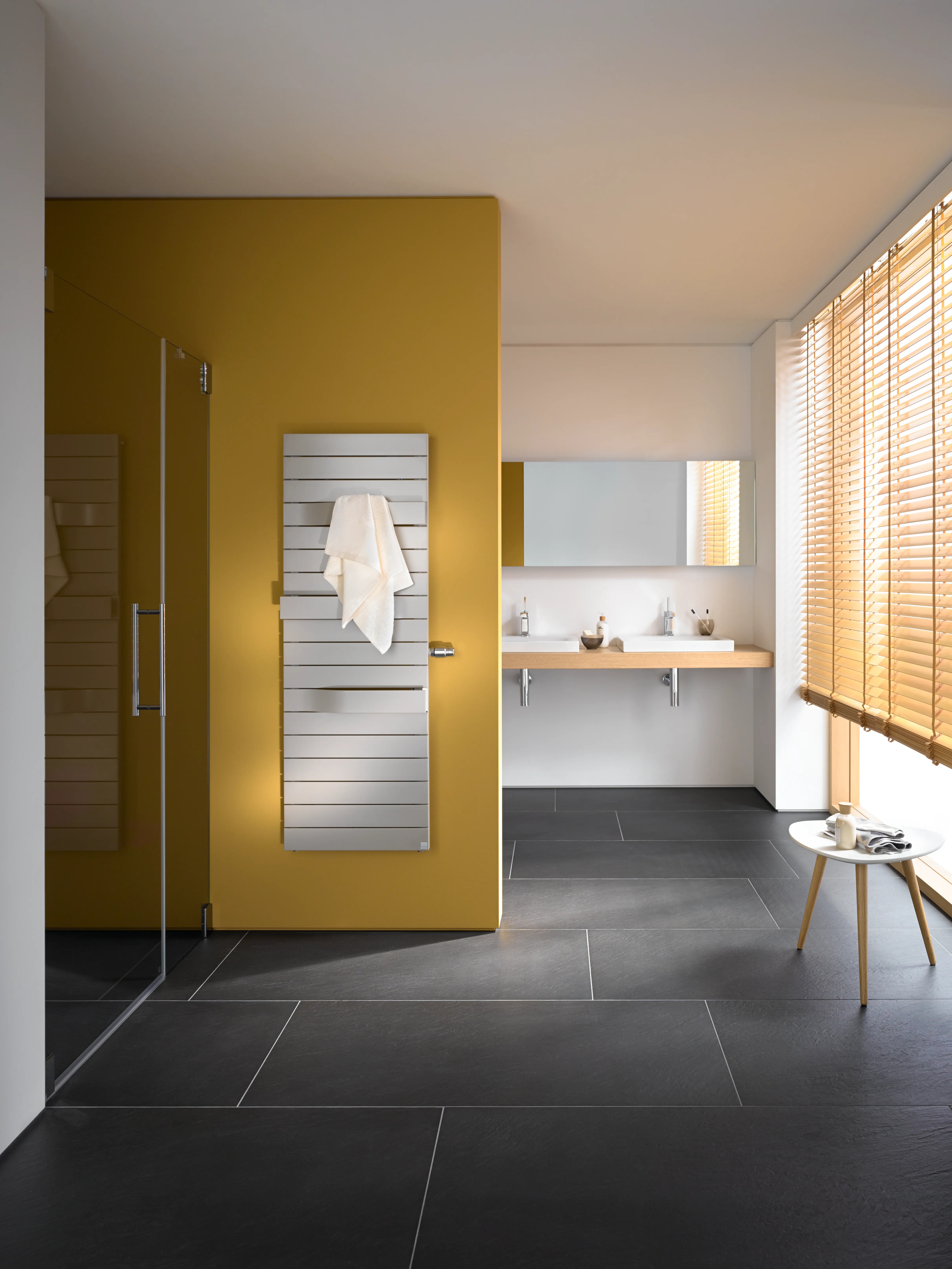 Kermi Design-Heizkörper „Tabeo®-V“ 75 × 175,7 cm in Anthracite Grey Kermi Design-Heizkörper „Tabeo®-V“ 75 × 175,7 cm in Anthracite Grey