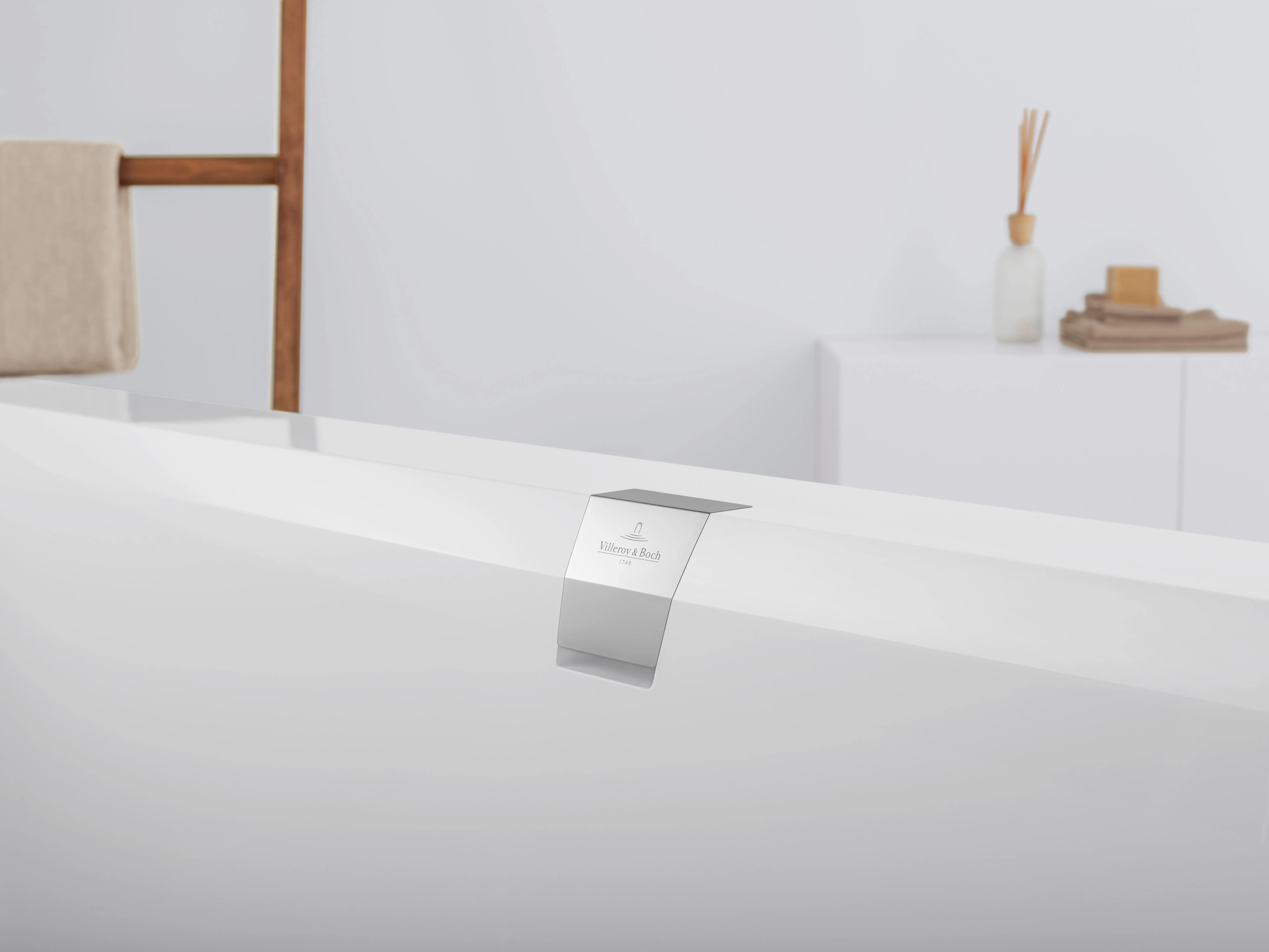 Villeroy & Boch Badewanne „Squaro Edge 12“ oval 180 × 80 cm, Mittelablauf in Weiß Alpin Villeroy & Boch Badewanne „Squaro Edge 12“ oval 180 × 80 cm, Mittelablauf in Weiß Alpin