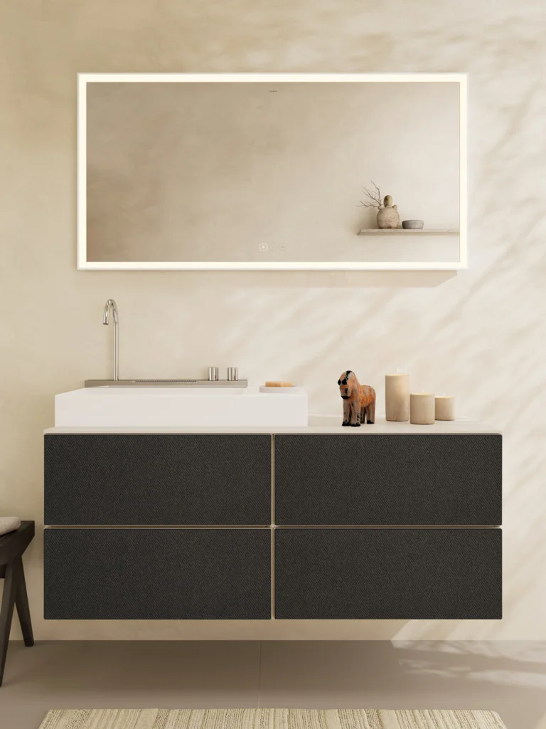 Hansgrohe Xarita E Spiegel mit LED-Beleuchtung, Mattweiß, 1400 x 700 x 50 mm Hansgrohe Xarita E Spiegel mit LED-Beleuchtung, Mattweiß, 1400 x 700 x 50 mm