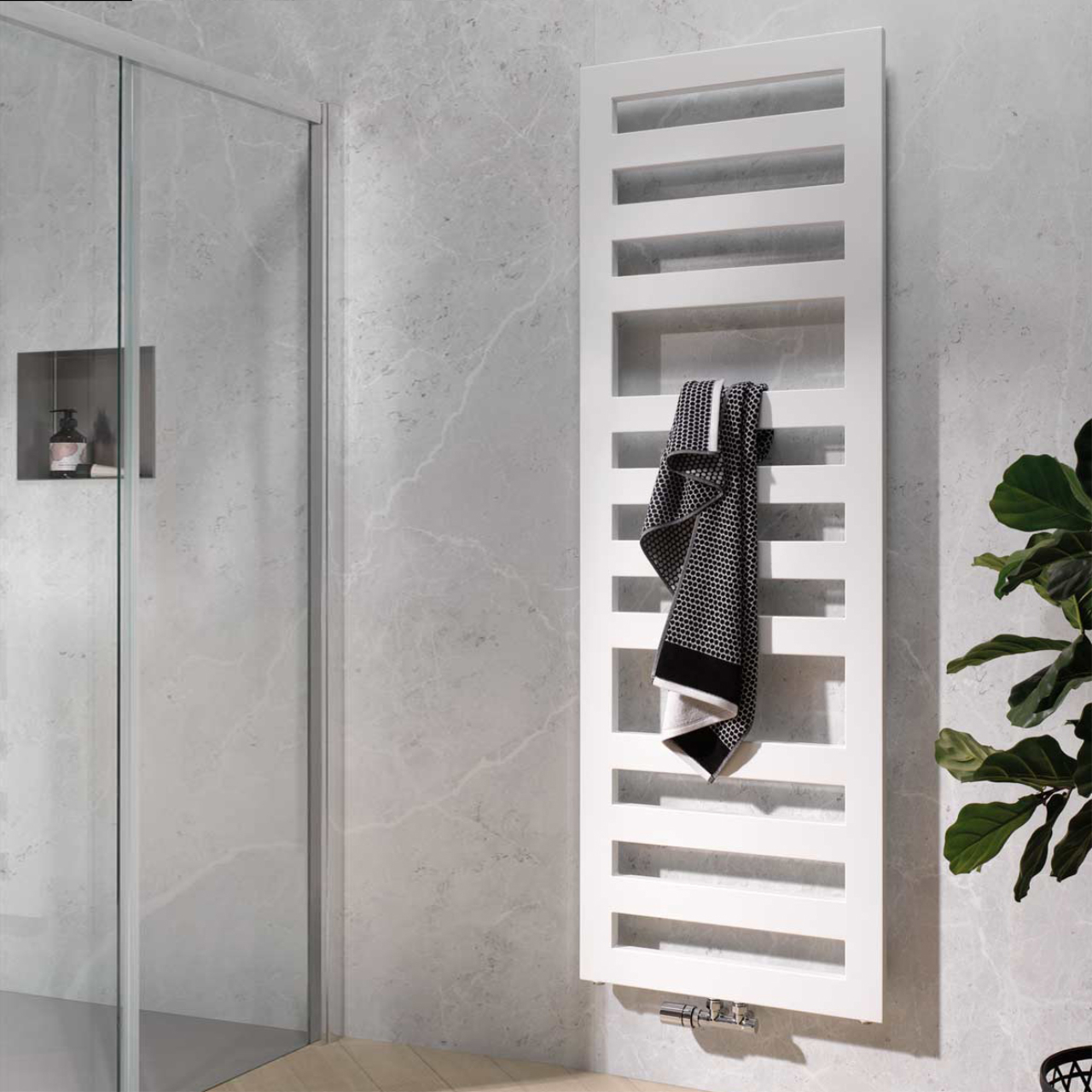 HSK Design-Heizkörper „Semprio“ 60 × 152 cm in Graphit-Schwarz HSK Design-Heizkörper „Semprio“ 60 × 152 cm in Graphit-Schwarz