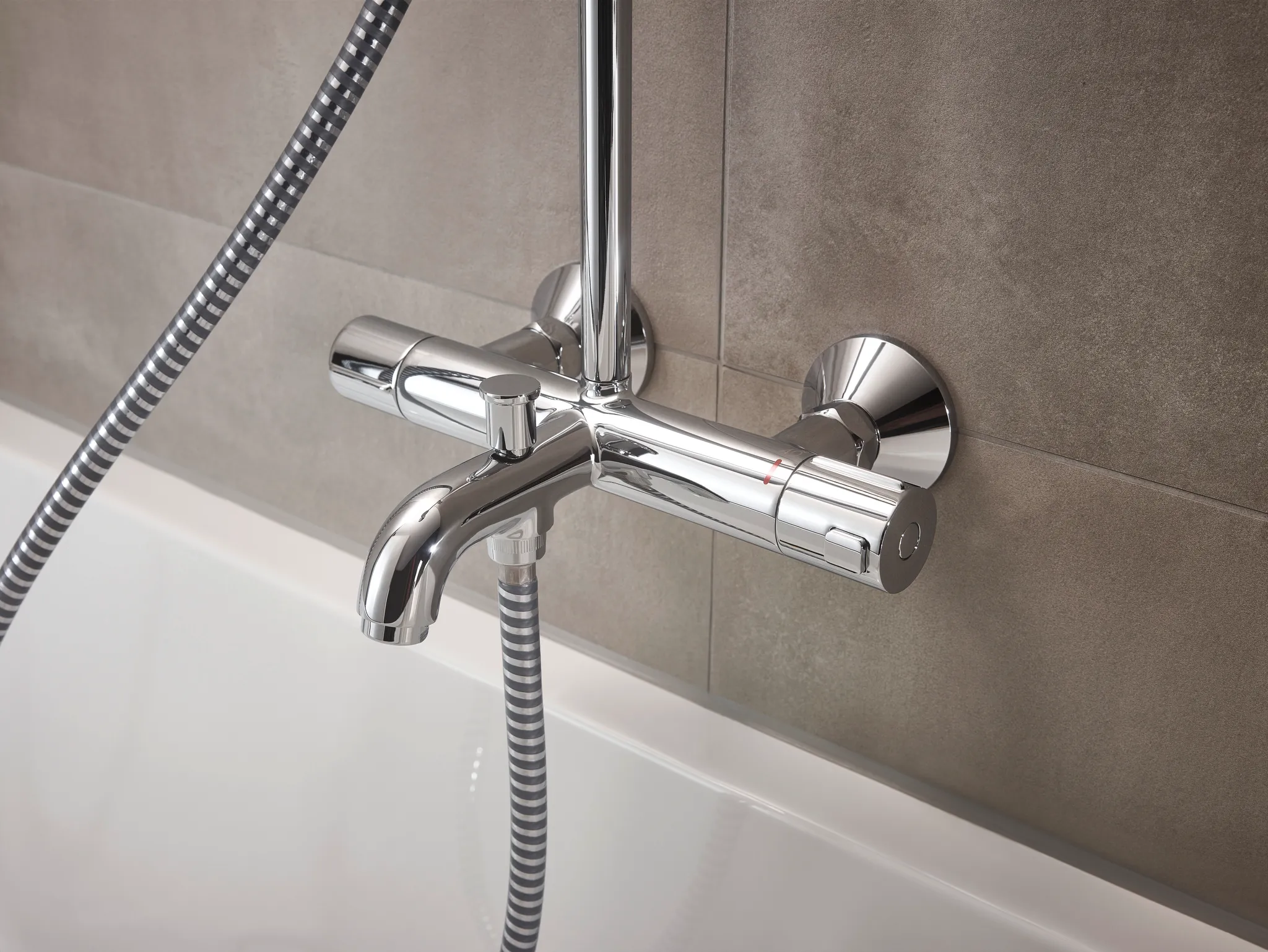 Showerpipe 200 1jet Vernis Blend chrom mit Wannenthermostat