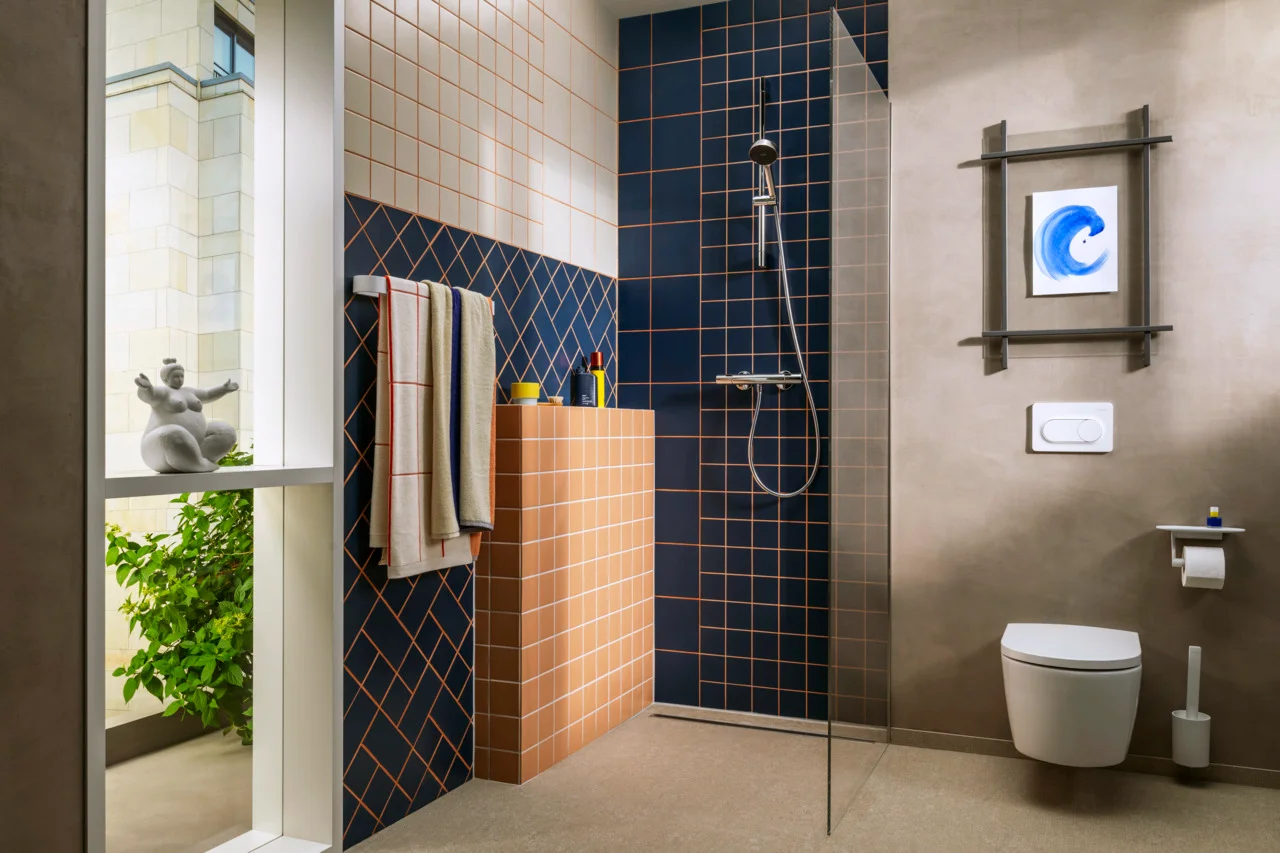 Hansgrohe Ecostat Fine Brausethermostat Aufputz Chrom, DN15, Temperatur- und Volumensteuerung, EcoStop+ Taste, max. Durchflussmenge 17 l/min bei 3 bar, min./max. Betriebsdruck 1/10 bar, Sicherheitssperre ab 40°C, einstellbare Temperaturbegrenzung, Rückfl