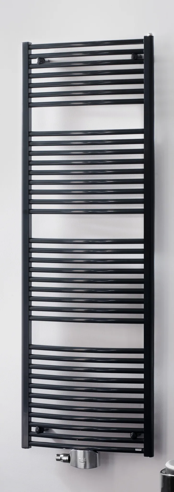 BEMM Design-Heizkörper „Mido Arc“ 59,5 × 120,4 cm in Weinrot (RAL 3005)