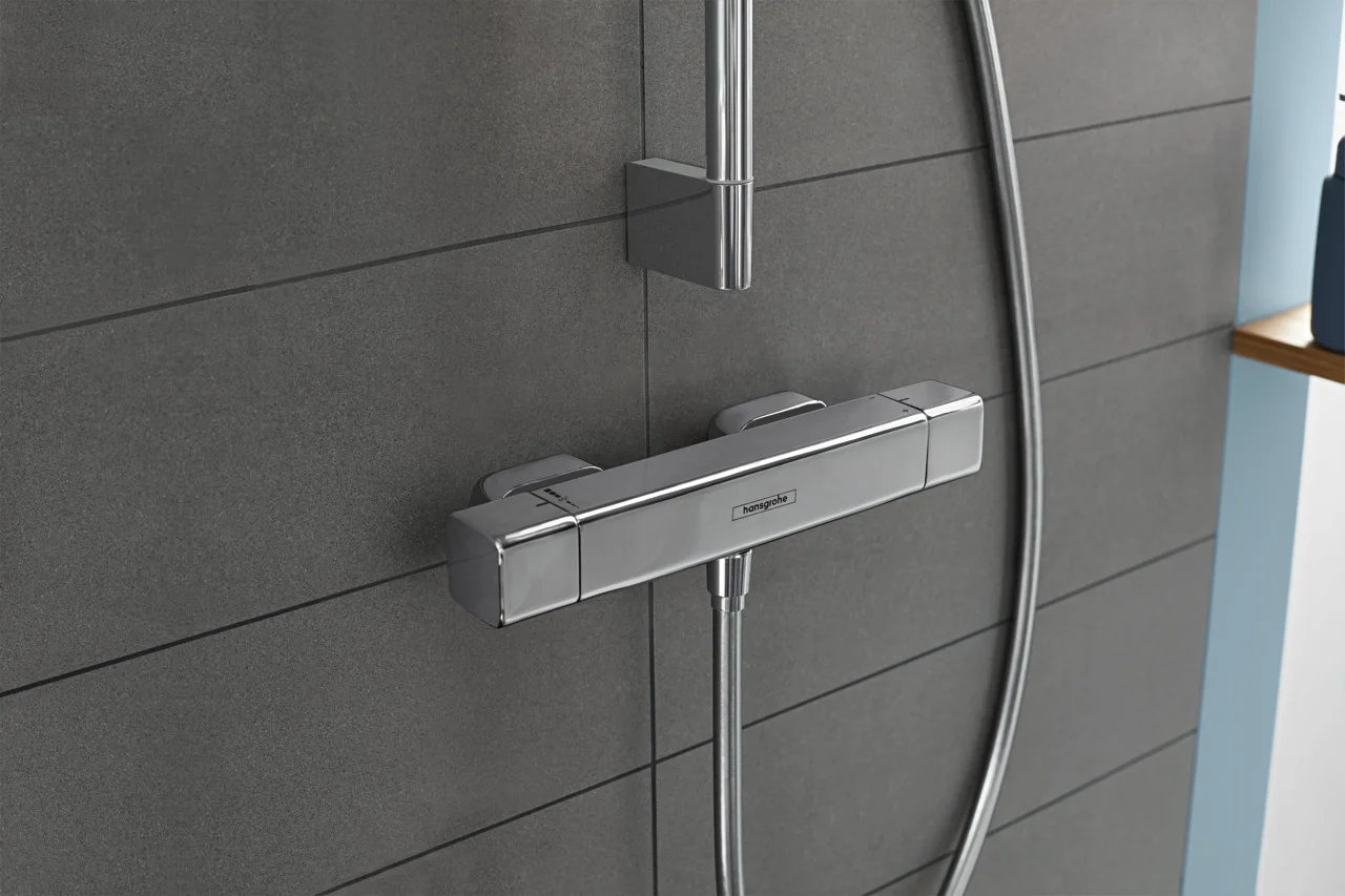 Hansgrohe Ecostat E Brausethermostat Aufputz, Chrom, 1 Verbraucher, max. Durchflussmenge 28,6 l/min bei 3 bar, min./max. Betriebsdruck 1/10 bar, Sicherheitssperre ab 40 °C, einstellbare Temperaturbegrenzung, isolierte Wasserführung, Rückflussverhinderer