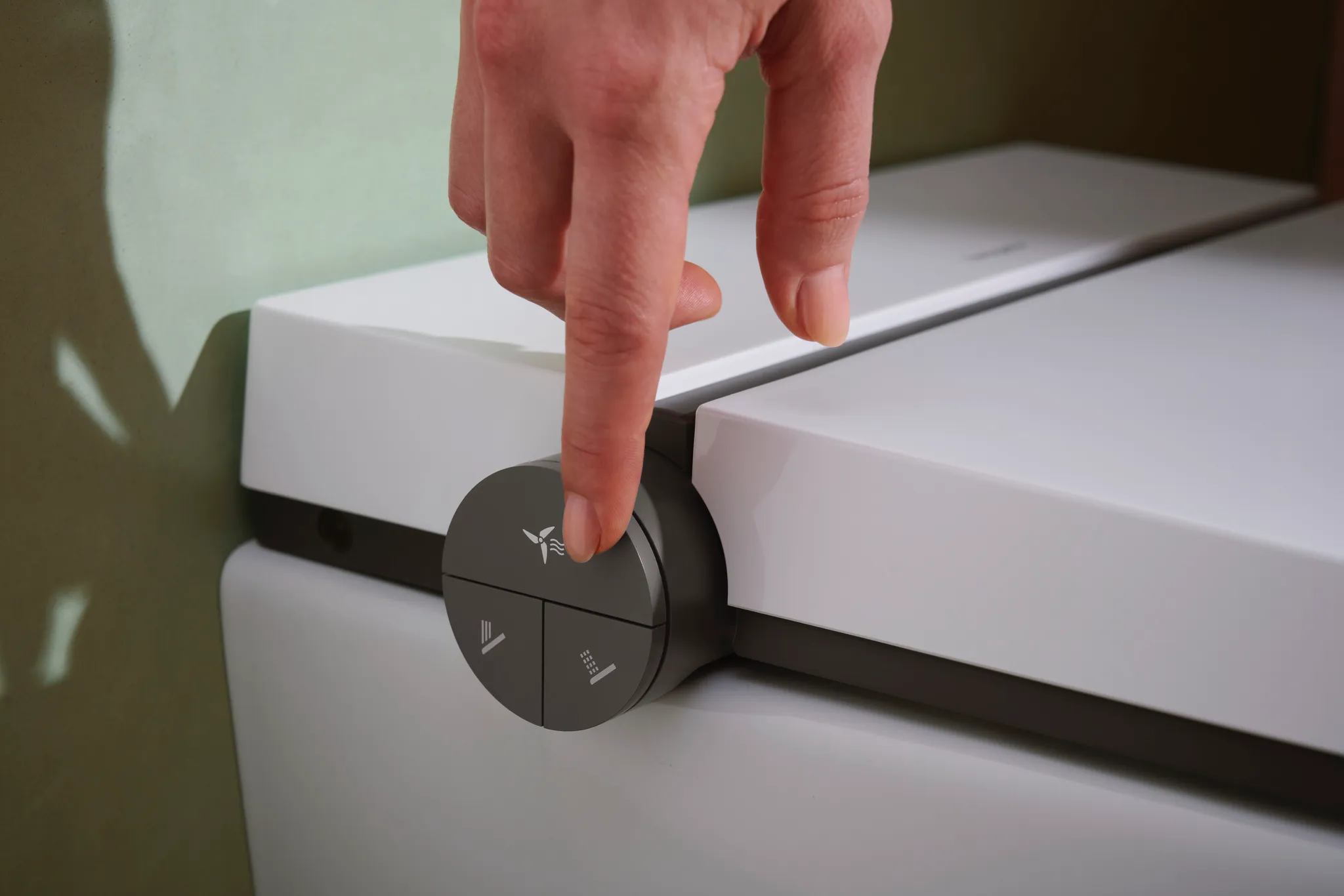 Hansgrohe LavaPura Element S Wand-Dusch-WC Komplett Set AquaHelix Flush, SmartClean, HygieneEffect, Weiß Hansgrohe LavaPura Element S Wand-Dusch-WC Komplett Set AquaHelix Flush, SmartClean, HygieneEffect, Weiß