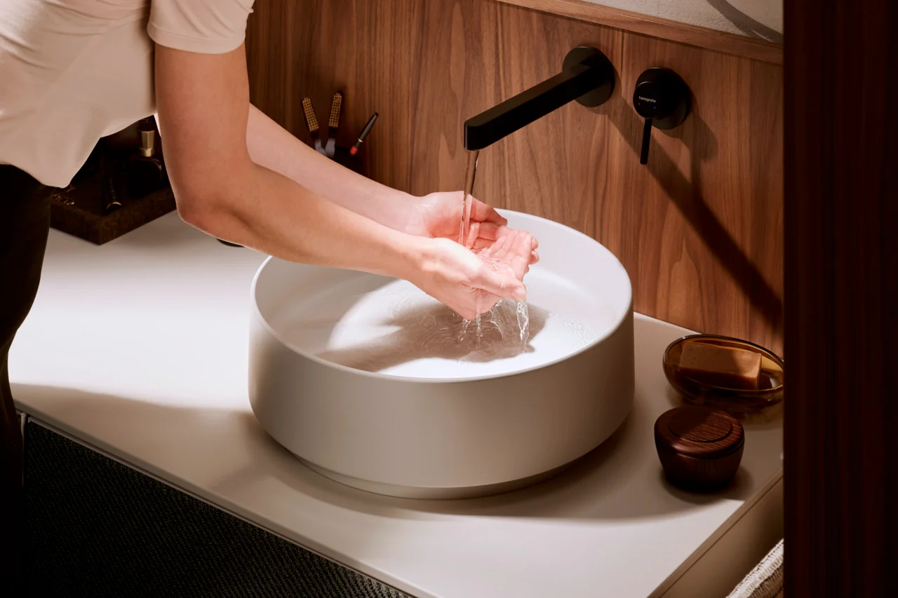Hansgrohe Finoris Einhebel-Waschtischmischer Unterputz, mattschwarz, Ausladung 228 mm, Laminarstrahl, Keramikmischsystem