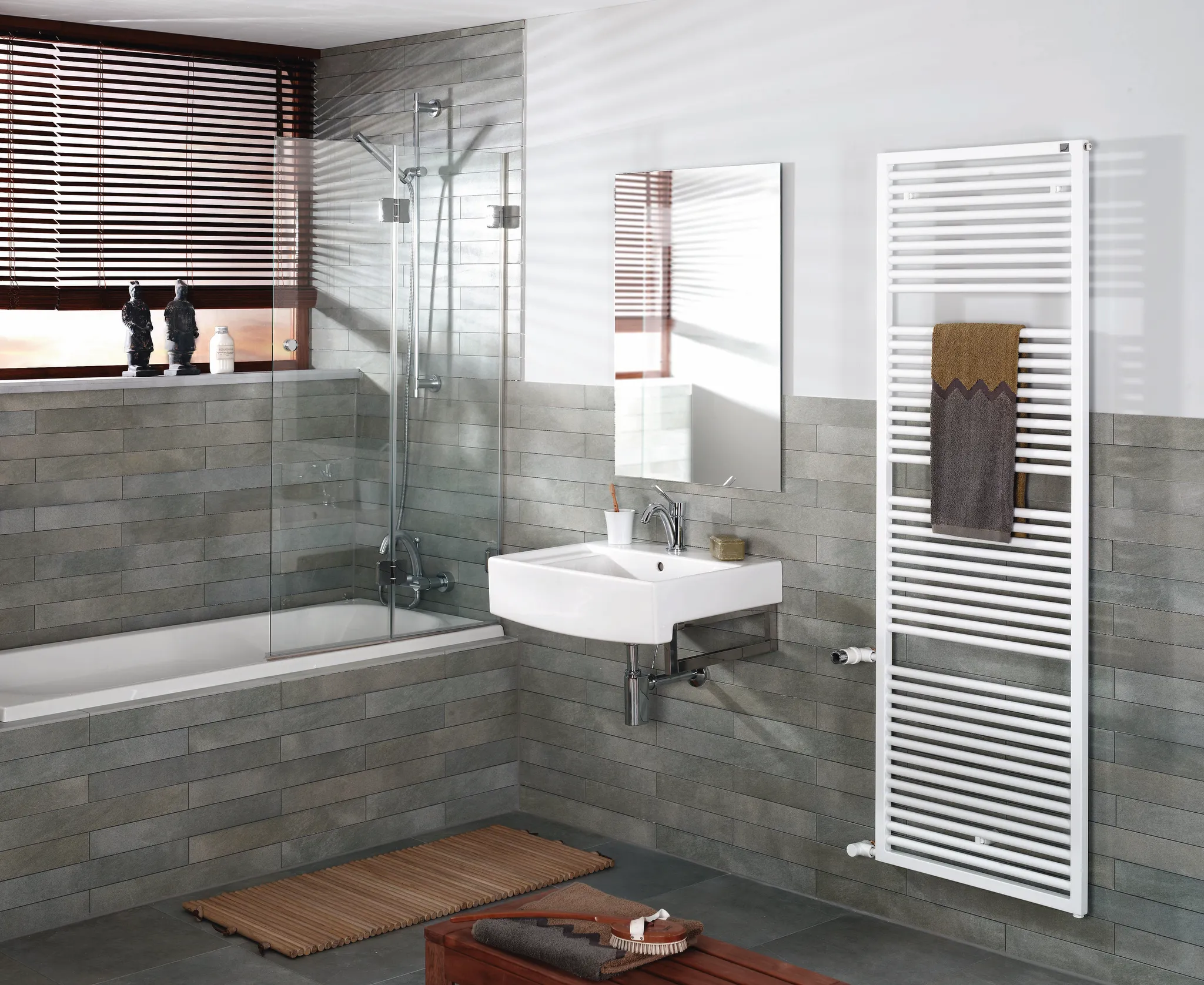 Zehnder Design-Heizkörper „Universal“ Austauschmodell 50 × 180,7 cm in Light Grey Zehnder Design-Heizkörper „Universal“ Austauschmodell 50 × 180,7 cm in Light Grey