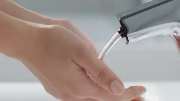 Sensor-Waschtischarmatur Intellimix, mit Seife, Chrom Sensor-Waschtischarmatur Intellimix, mit Seife, Chrom