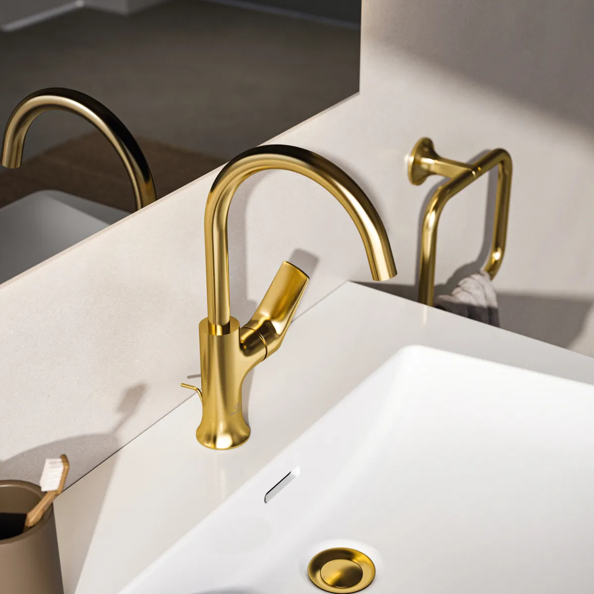 Waschtischarmatur hoher Auslauf La Dolce Vita mit Ablaufgarnitur Brushed Gold Waschtischarmatur hoher Auslauf La Dolce Vita mit Ablaufgarnitur Brushed Gold