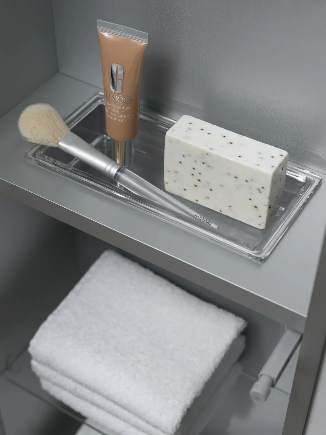 emco Schrank-Modul „asis module 300“ 31,4 × 158,4 × 15,3 cm in chrom / perlgrau emco Schrank-Modul „asis module 300“ 31,4 × 158,4 × 15,3 cm in chrom / perlgrau