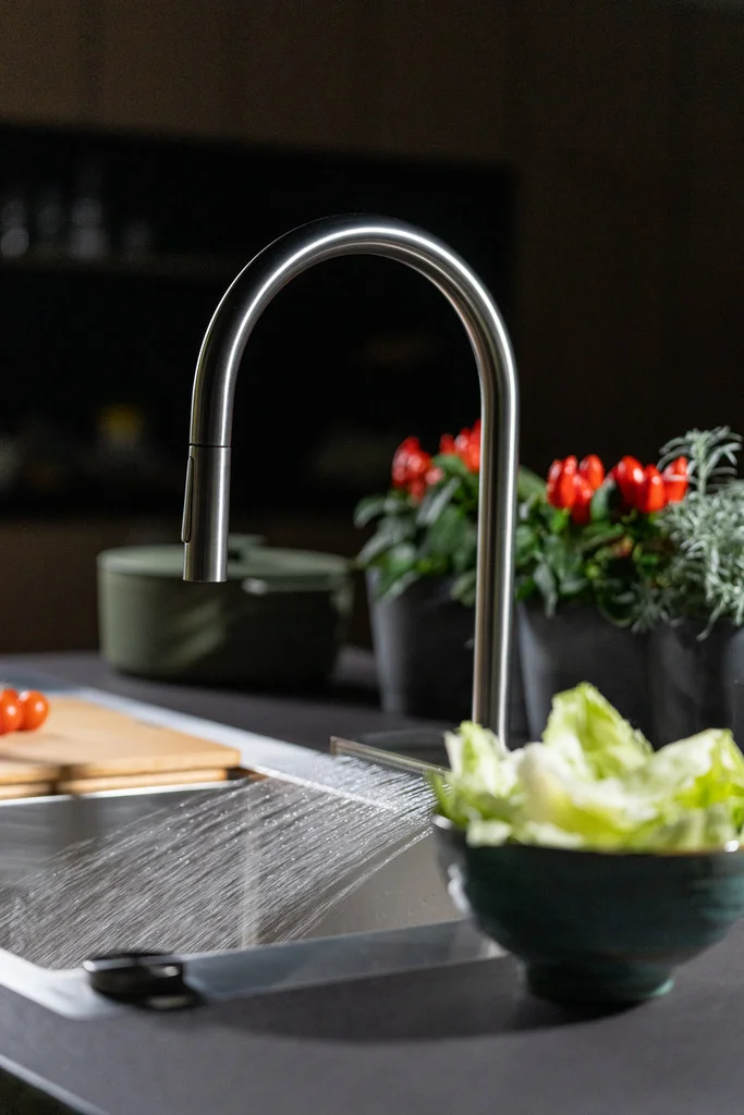 Hansgrohe Aquno Select M81 - Einhebel-Küchenmischer mit Ausziehbrause, Edelstahl-Optik, ComfortZone 170, 3 Strahlarten, sBox-Schlauchführung, Hahnlochbohrung 35 mm