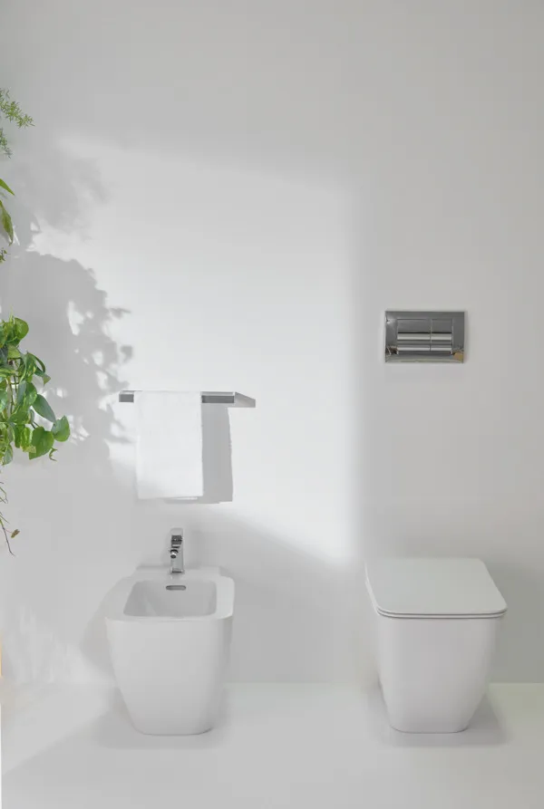 Bidetarmatur Edge, mit Ablaufgarnitur, Ausladung 115mm, Chrom Bidetarmatur Edge, mit Ablaufgarnitur, Ausladung 115mm, Chrom