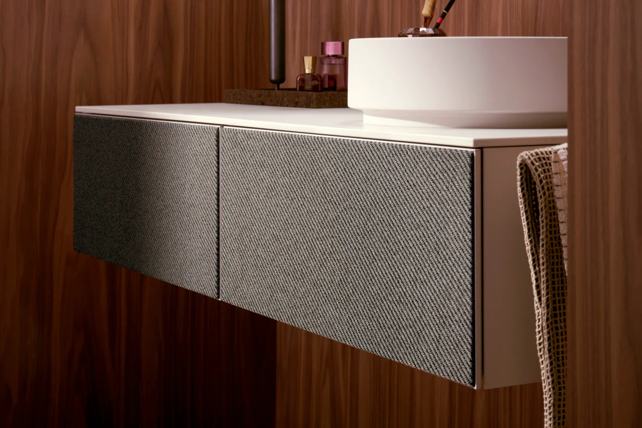 Hansgrohe Xevolos E Konsole Sandbeige Matt, 1370x550 mm, 10 mm stark, mit Ausschnitt rechts für Aufsatzwaschtisch ohne Hahnloch