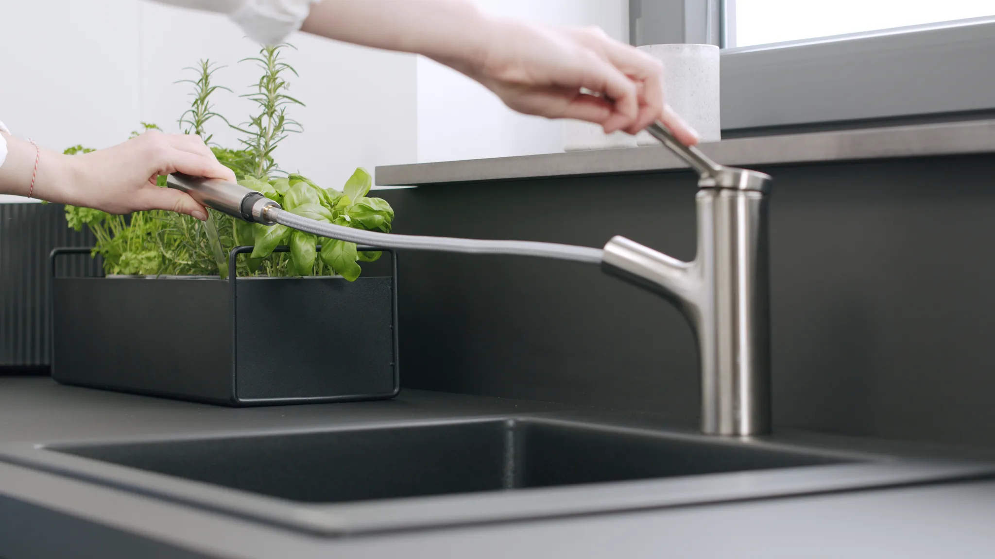 Spültischmischer 150 Zesis M33 Ausziehbrause 2jet sBox lite chrom Spültischmischer 150 Zesis M33 Ausziehbrause 2jet sBox lite chrom