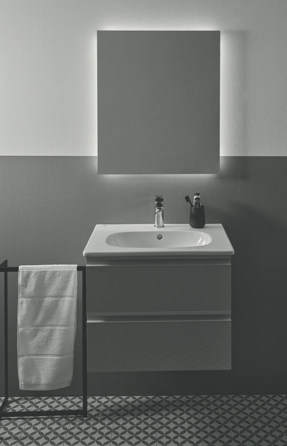 Waschtischarmatur Tesi, BlueStart, 5 l/min., mit Ablaufgarnitur, Ausladung 93mm, Chrom Waschtischarmatur Tesi, BlueStart, 5 l/min., mit Ablaufgarnitur, Ausladung 93mm, Chrom