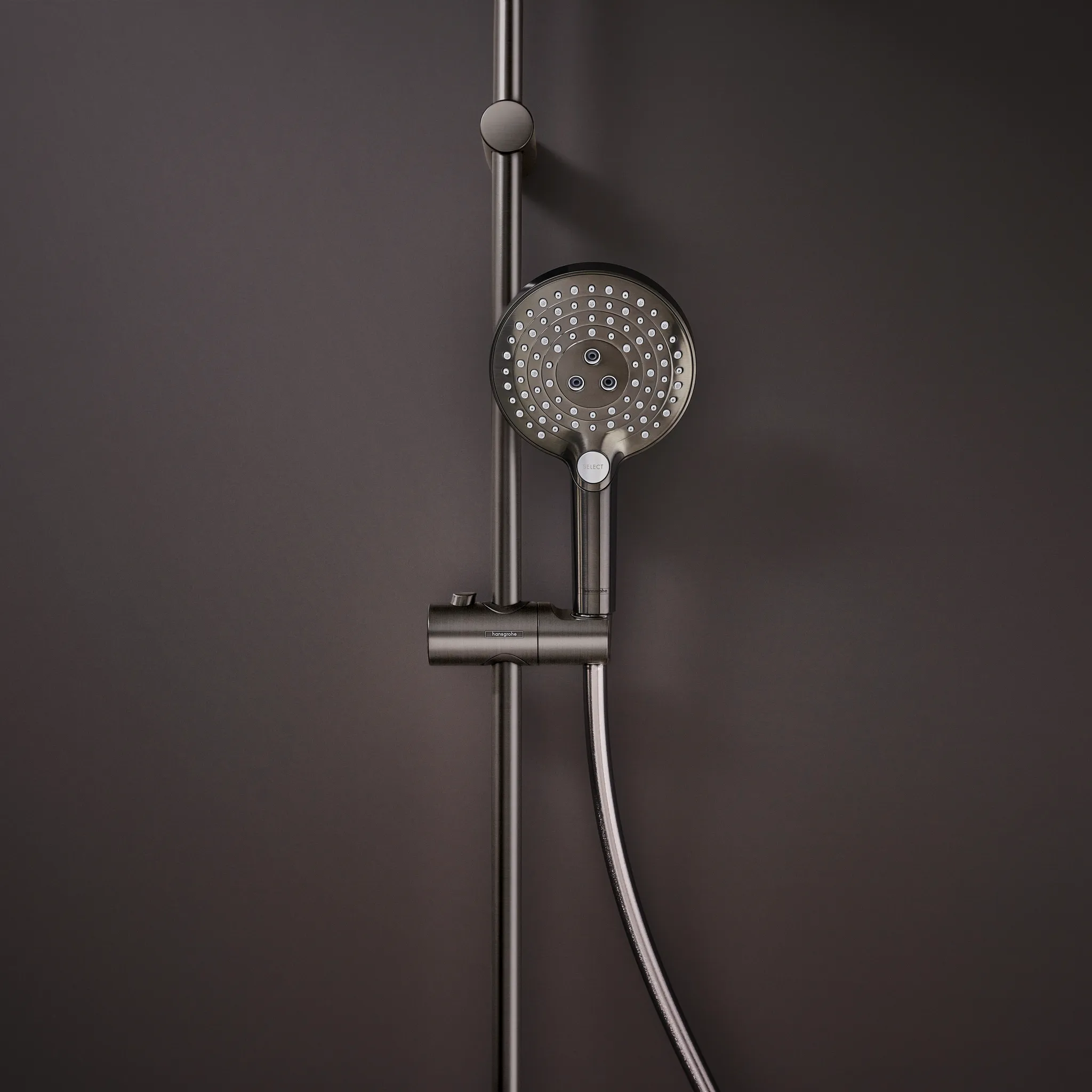 Hansgrohe Handbrause Raindance Select S 120, 3jet PowderRain BBC, 125 mm Brausekopfgröße, Brushed Black Chrome Hansgrohe Handbrause Raindance Select S 120, 3jet PowderRain BBC, 125 mm Brausekopfgröße, Brushed Black Chrome