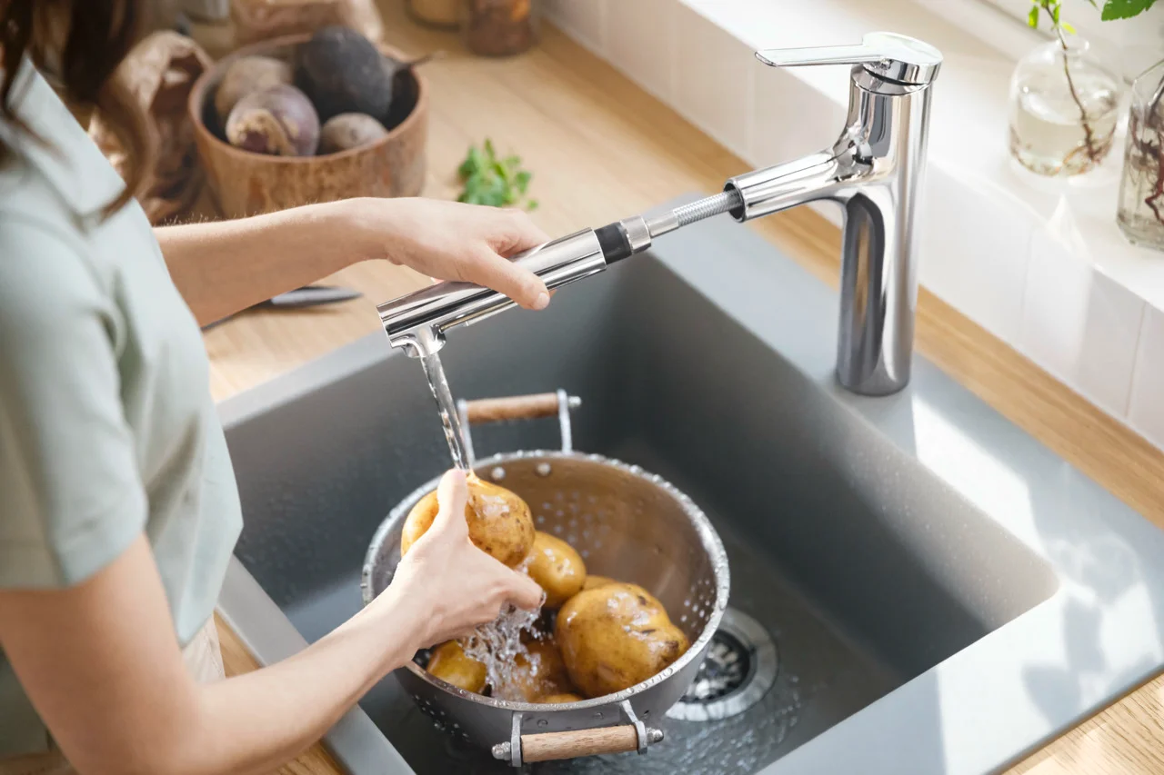 Hansgrohe Zesis M33 Einhebel-Küchenmischer 160 mit Ausziehbrause 2jet sBox lite Chrom Hansgrohe Zesis M33 Einhebel-Küchenmischer 160 mit Ausziehbrause 2jet sBox lite Chrom