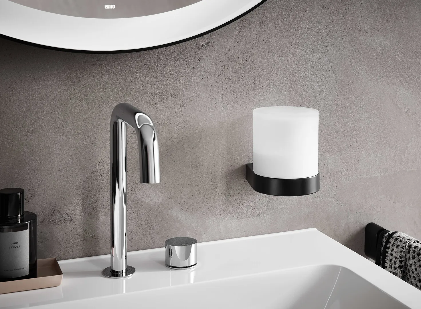 emco flow SensorseifenspenderGlas satiniert, schwarz emco flow SensorseifenspenderGlas satiniert, schwarz