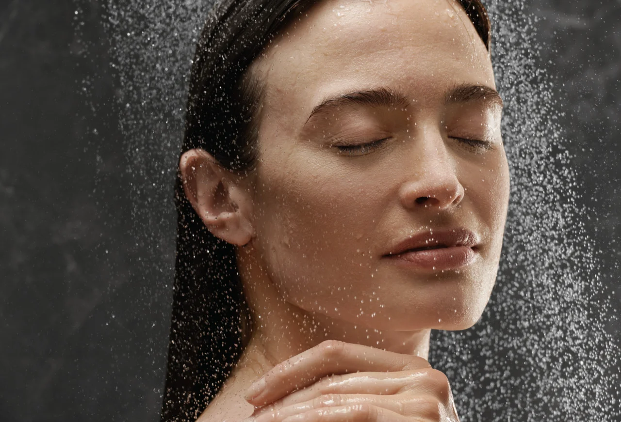 Hansgrohe Rainfinity Kopfbrause 360° 3jet, Wandmontage mattweiß, 360 mm Brausekopfgröße, DN15 Anschluss