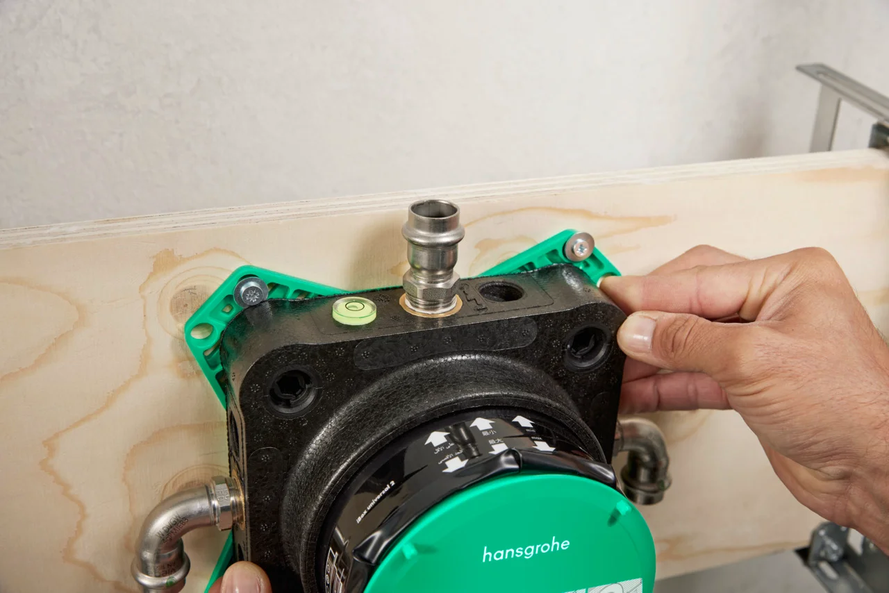 Hansgrohe iBox universal 2 Grundkörper - wärme- und schallisolierend, rotationssymmetrische Montage, einstellbarer Montagering in 5 mm Schritten, für alle neuen Brausen-, Wannen- und Thermostat-Fertigsets Unterputz (ShowerSelect Comfort, DuoTurn) Hansgrohe iBox universal 2 Grundkörper - wärme- und schallisolierend, rotationssymmetrische Montage, einstellbarer Montagering in 5 mm Schritten, für alle neuen Brausen-, Wannen- und Thermostat-Fertigsets Unterputz (ShowerSelect Comfort, DuoTurn)