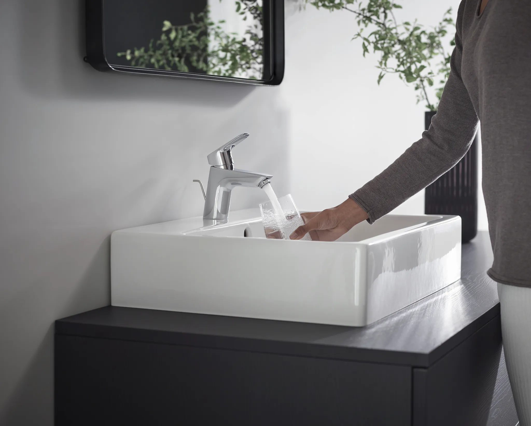 Hansgrohe Logis Einhebel-Waschtischmischer 70 mit Zugstangen-Ablaufgarnitur, Chrom Hansgrohe Logis Einhebel-Waschtischmischer 70 mit Zugstangen-Ablaufgarnitur, Chrom