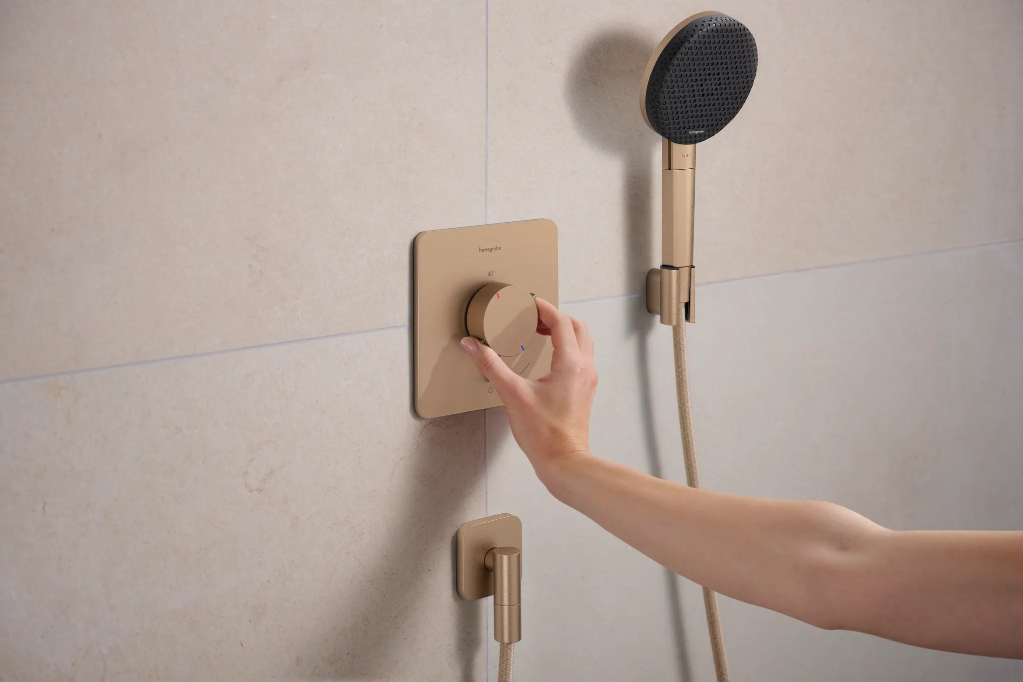 Hansgrohe Brausehalter Porter Fine S BBR, Brushed Bronze, 52 x 31 x 42 mm, konische Aufnahme für Brauseschläuche Hansgrohe Brausehalter Porter Fine S BBR, Brushed Bronze, 52 x 31 x 42 mm, konische Aufnahme für Brauseschläuche
