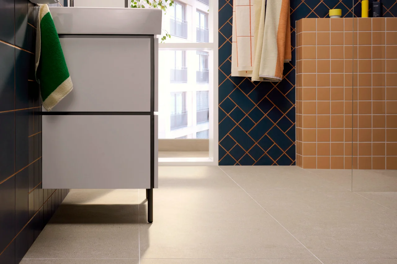 Hansgrohe Möbelfüße Xilesa E, Schiefergrau Matt, 145x20 mm, 2 Stück mit Höhenausgleich und verdeckter Befestigung