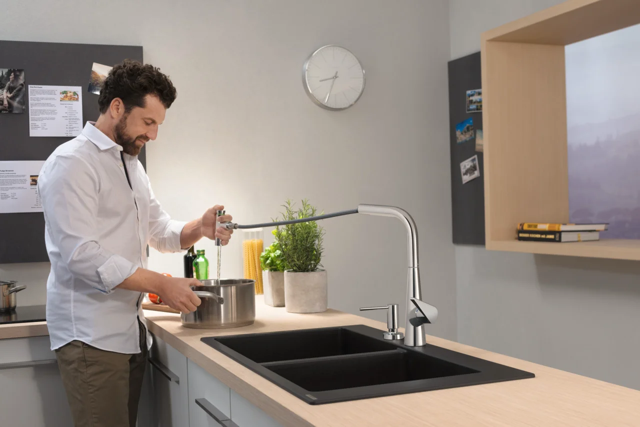 Hansgrohe Talis Select M51 Einhebel-Küchenmischer mit Ausziehbrause 2jet sBox Chrom, ComfortZone 300, Schwenkbereich einstellbar auf 110° oder 150°, Laminarstrahl und Brausestrahl, MagFit magnetische Brausehalterung, max. Durchflussmenge 8 l/min bei 3 ba
