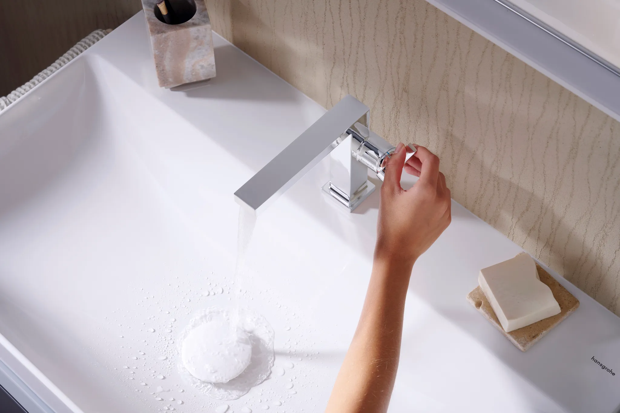 Hansgrohe Tecturis E Einhebel-Waschtischmischer 110 Fine CoolStart EcoSmart+ mit Push-Open Ablaufgarnitur, Chrom Hansgrohe Tecturis E Einhebel-Waschtischmischer 110 Fine CoolStart EcoSmart+ mit Push-Open Ablaufgarnitur, Chrom