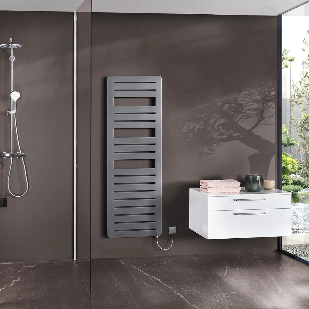 BEMM Design-Elektroheizkörper „Page EO“ 60 × 177 cm in Weiß (RAL 9016) BEMM Design-Elektroheizkörper „Page EO“ 60 × 177 cm in Weiß (RAL 9016)