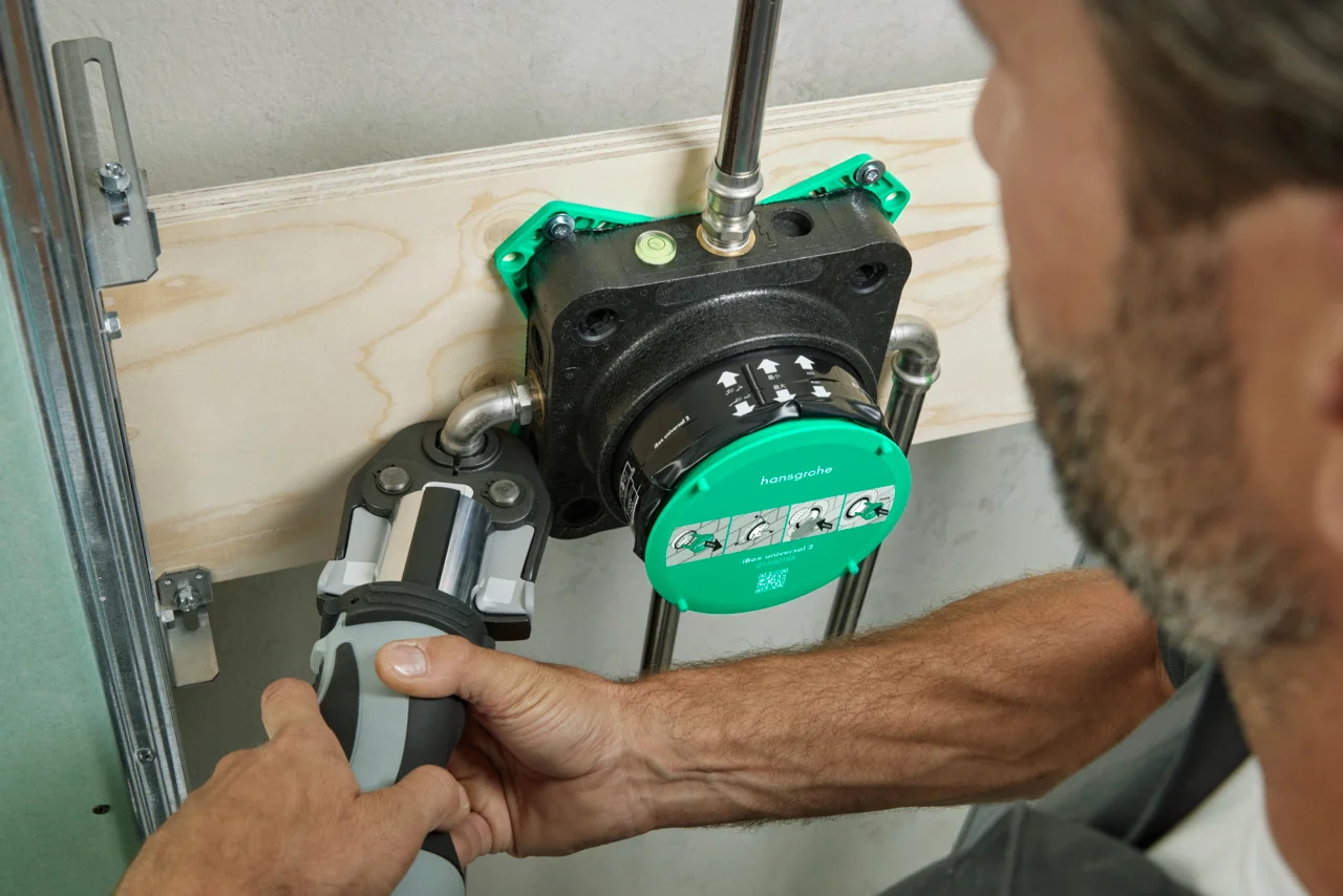 Hansgrohe iBox universal 2 Grundkörper - wärme- und schallisolierend, rotationssymmetrische Montage, einstellbarer Montagering in 5 mm Schritten, für alle neuen Brausen-, Wannen- und Thermostat-Fertigsets Unterputz (ShowerSelect Comfort, DuoTurn) Hansgrohe iBox universal 2 Grundkörper - wärme- und schallisolierend, rotationssymmetrische Montage, einstellbarer Montagering in 5 mm Schritten, für alle neuen Brausen-, Wannen- und Thermostat-Fertigsets Unterputz (ShowerSelect Comfort, DuoTurn)