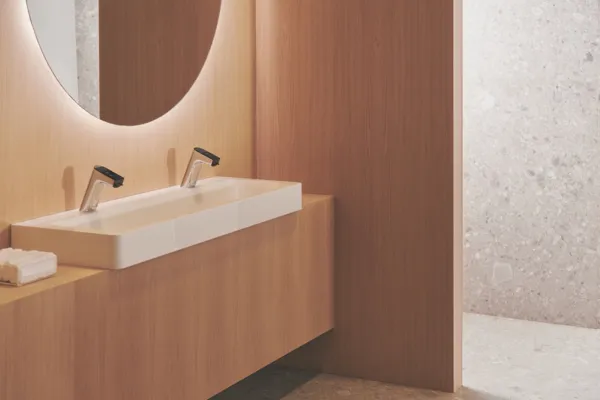 Sensor-Waschtischarmatur Intellimix, mit Seife, Chrom Sensor-Waschtischarmatur Intellimix, mit Seife, Chrom