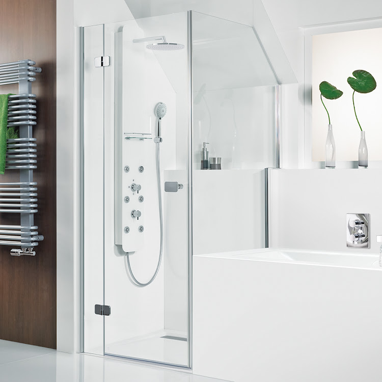 HSK teilgerahmte verkürzte Seitenwand neben der Badewanne „Premium Softcube“ Glas Klar hell, für 750 mm, H: 1750 mm HSK teilgerahmte verkürzte Seitenwand neben der Badewanne „Premium Softcube“ Glas Klar hell, für 750 mm, H: 1750 mm
