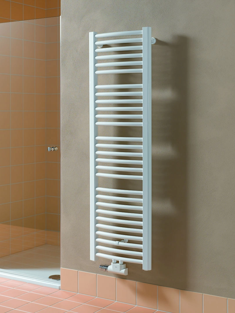 Kermi Heizkörper „Basic®-50 R“ 52,4 × 80,4 cm in glanzsilber Metallic Kermi Heizkörper „Basic®-50 R“ 52,4 × 80,4 cm in glanzsilber Metallic
