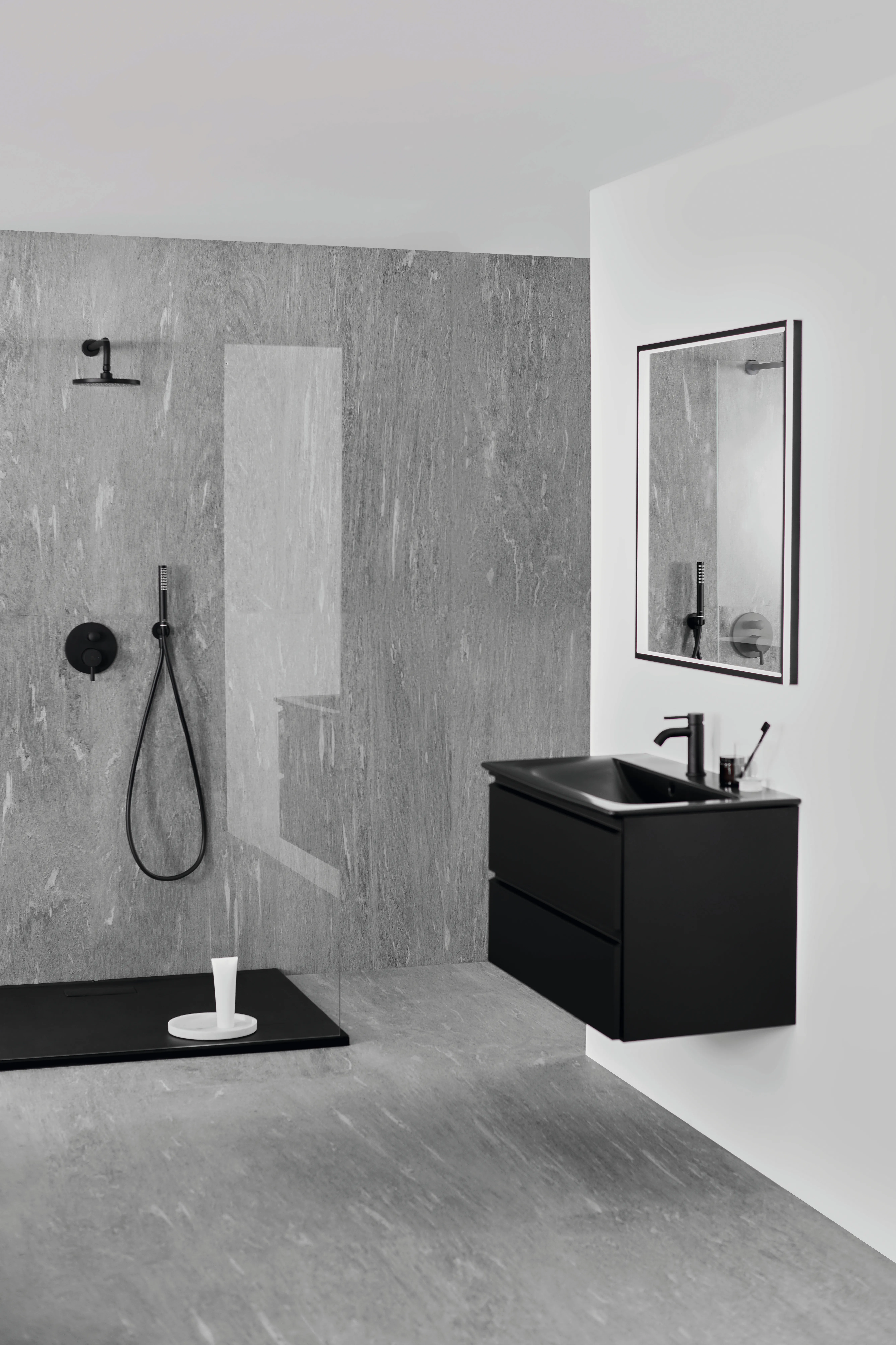 Waschbecken „ConnectAir“ 84 × 46 × 16,5 cm, Hahnlochposition mittig in Schwarz Matt Waschbecken „ConnectAir“ 84 × 46 × 16,5 cm, Hahnlochposition mittig in Schwarz Matt