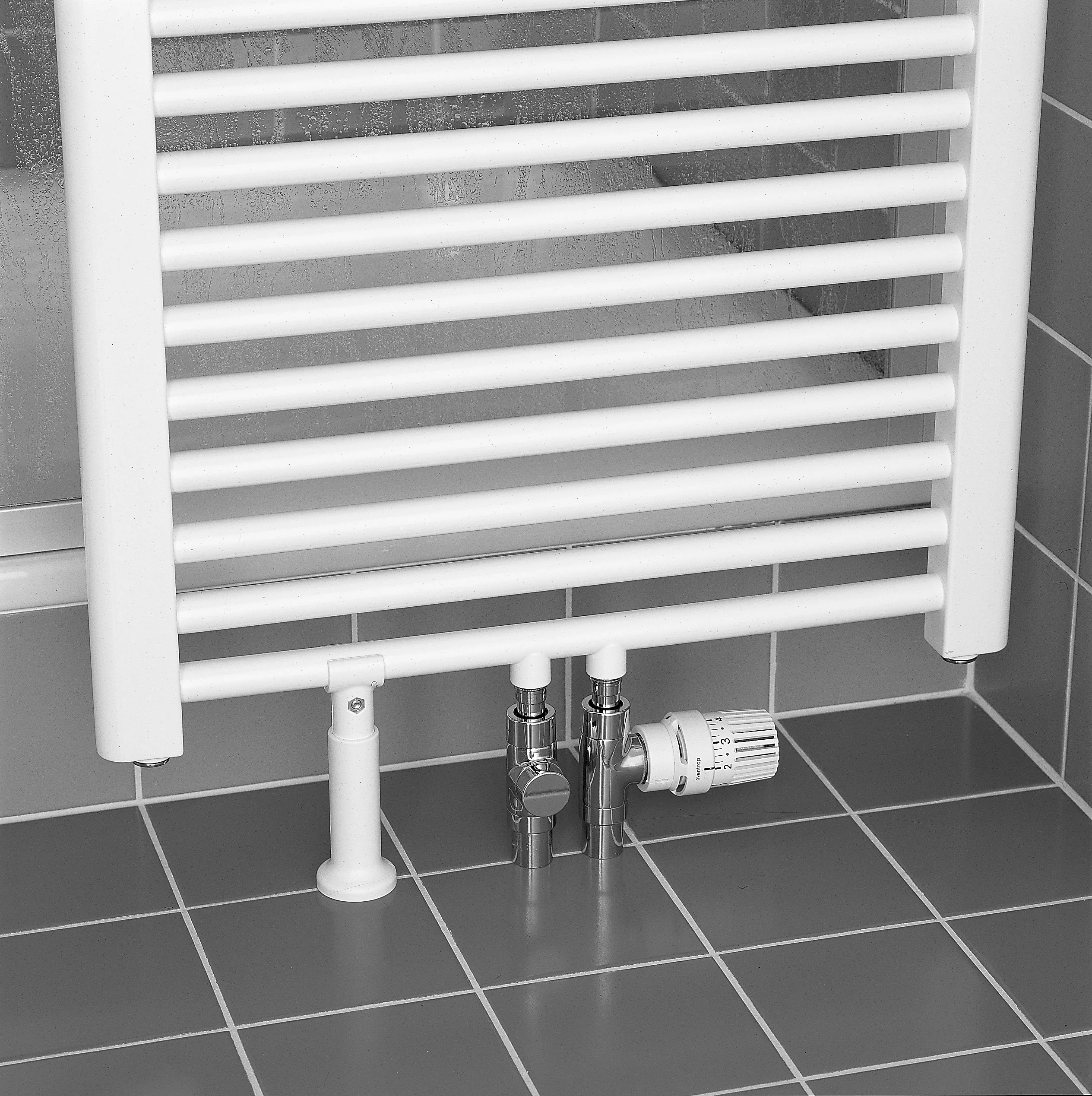 Kermi Heizkörper „Basic®-50“ 89,9 × 80,4 cm in Schwarz Soft Kermi Heizkörper „Basic®-50“ 89,9 × 80,4 cm in Schwarz Soft