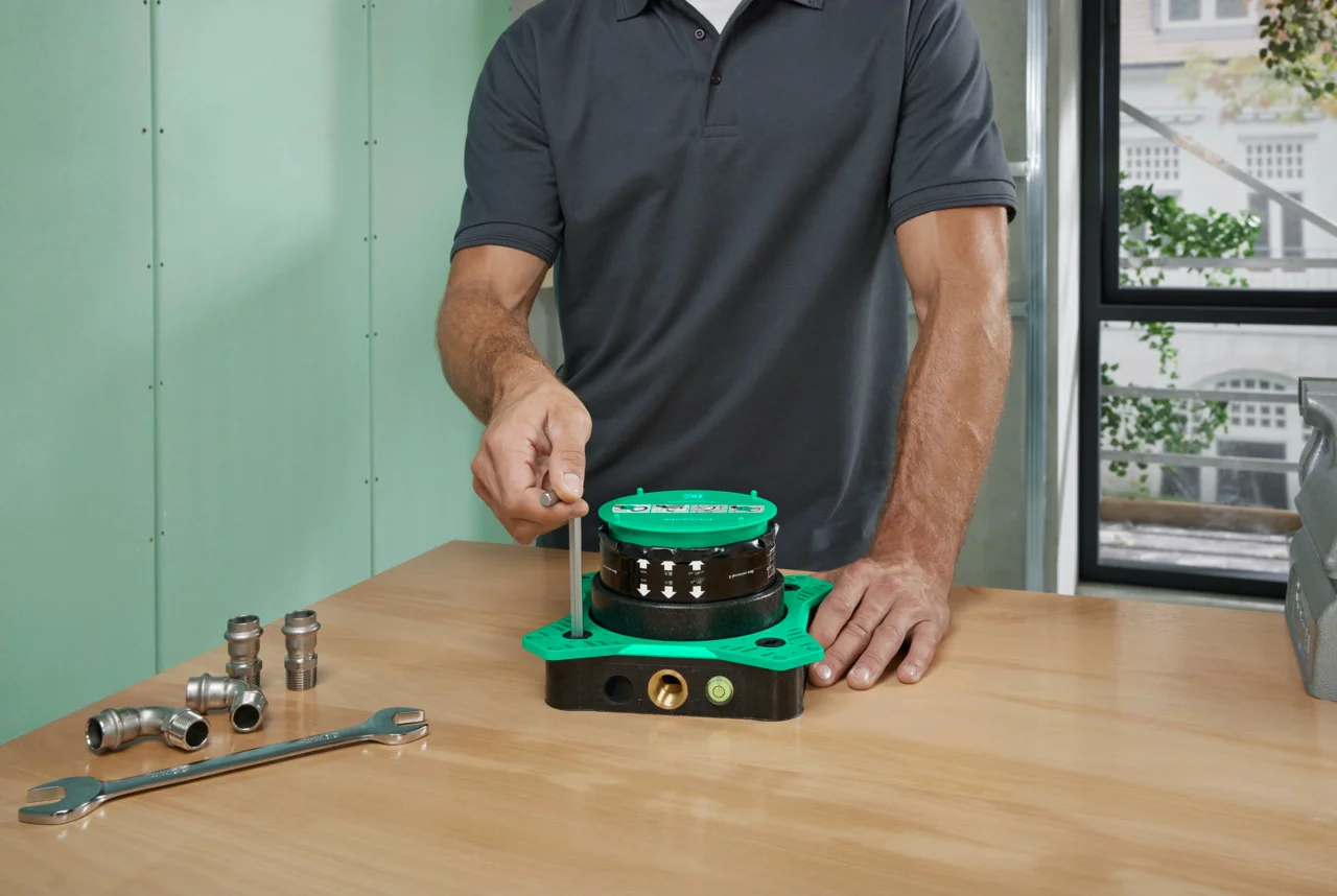 Hansgrohe iBox universal 2 Grundkörper - wärme- und schallisolierend, rotationssymmetrische Montage, einstellbarer Montagering in 5 mm Schritten, für alle neuen Brausen-, Wannen- und Thermostat-Fertigsets Unterputz (ShowerSelect Comfort, DuoTurn)