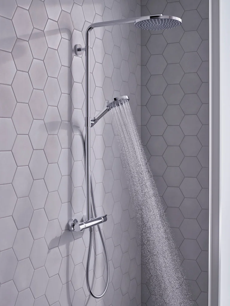 Hansgrohe Showerpipe Raindance Select S 240, 1jet PowderRain Chrom, 2 Verbraucher, Aufputzinstallation, DN15, G 1/2, 150 ± 12 mm, 25 mm Durchmesser Hansgrohe Showerpipe Raindance Select S 240, 1jet PowderRain Chrom, 2 Verbraucher, Aufputzinstallation, DN15, G 1/2, 150 ± 12 mm, 25 mm Durchmesser