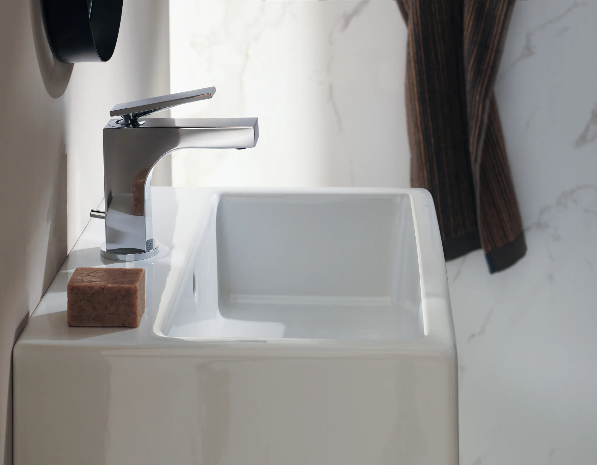 Hansgrohe AXOR Citterio Einhebel-Waschtischmischer 90 mit Hebelgriff, Chrom Hansgrohe AXOR Citterio Einhebel-Waschtischmischer 90 mit Hebelgriff, Chrom